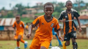 enfants qui jouent au foot en Côte d'Ivoire